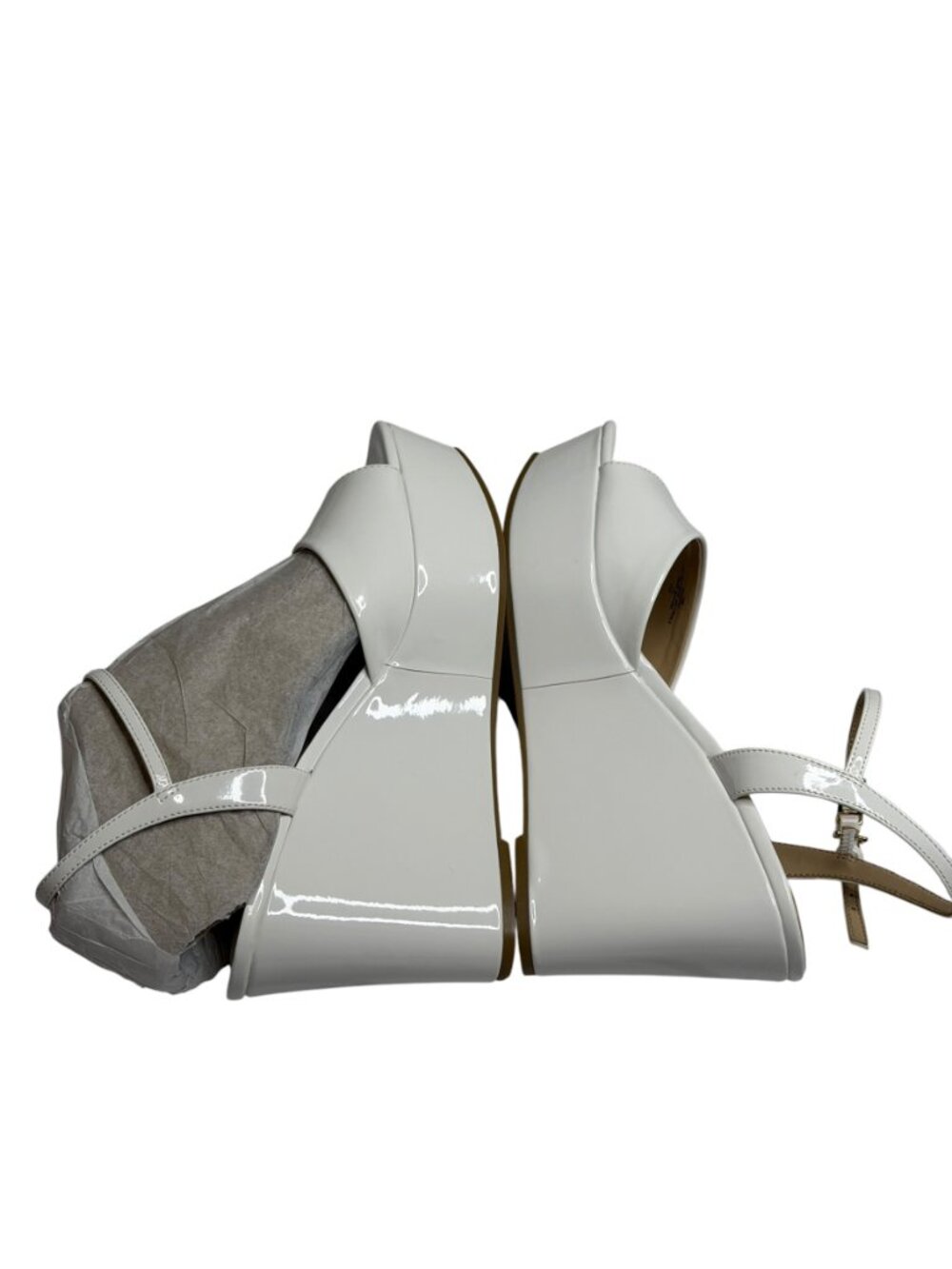 Guess Zione Sandals Shoes Faux Patent Leather Platform Wedge White 10 NIB - Picture 9 of 14